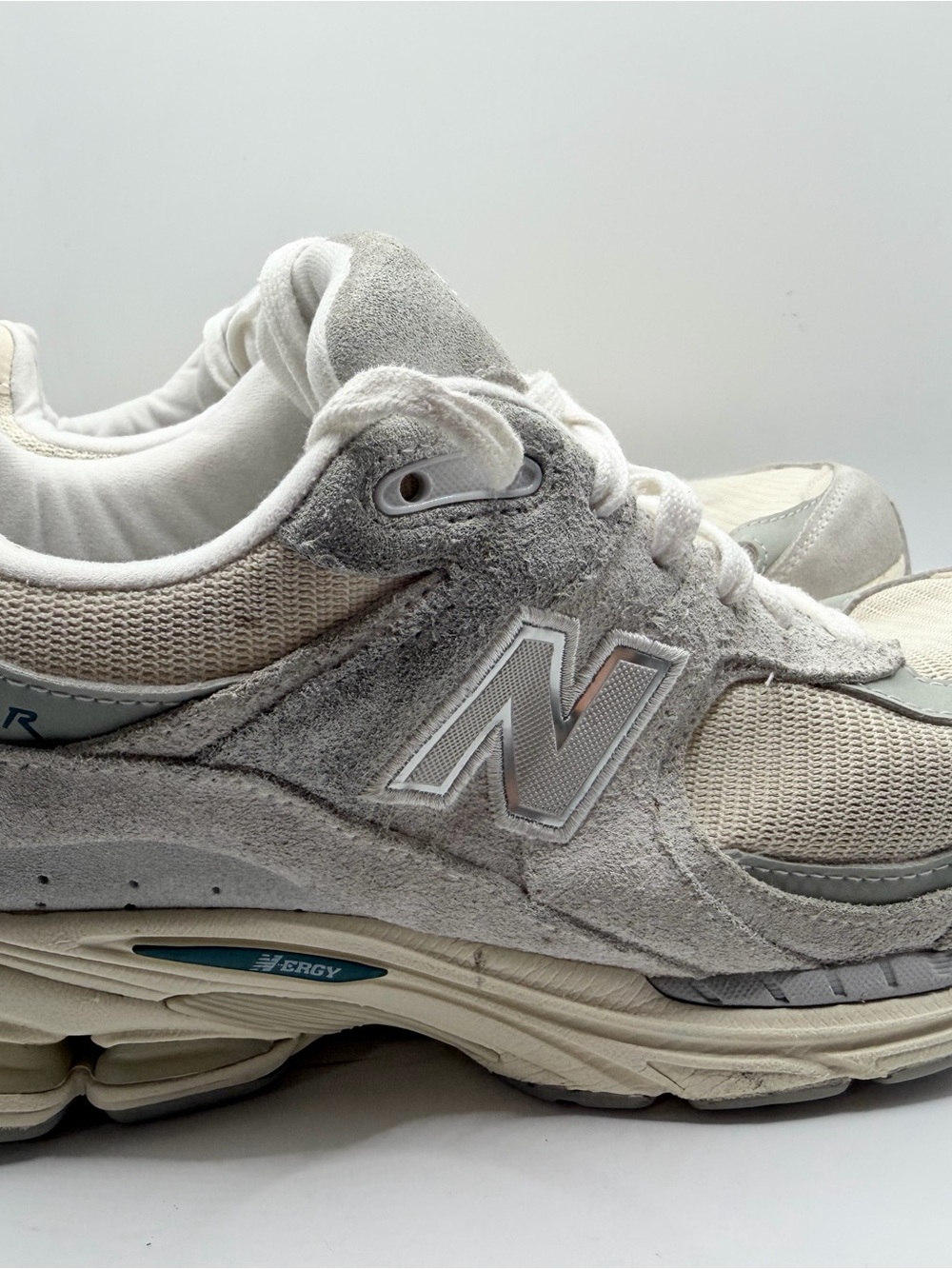 New Balance Men's Sneakers in Light Gray & Cream - Picture 3 of 11